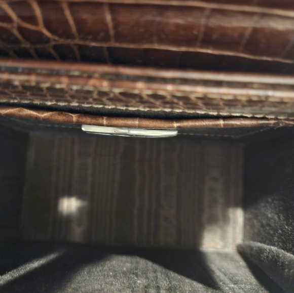 Vincenza inc 1993 Vintage Chain Strap Crocodile Handbag - Picture 4 of 4